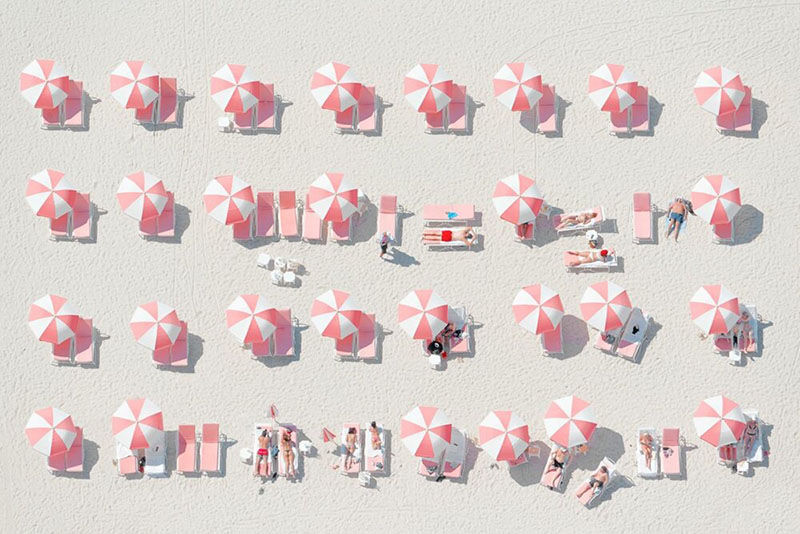 Jorge de la Torriente, Pink Umbrellas &copy; Yellow Korner
